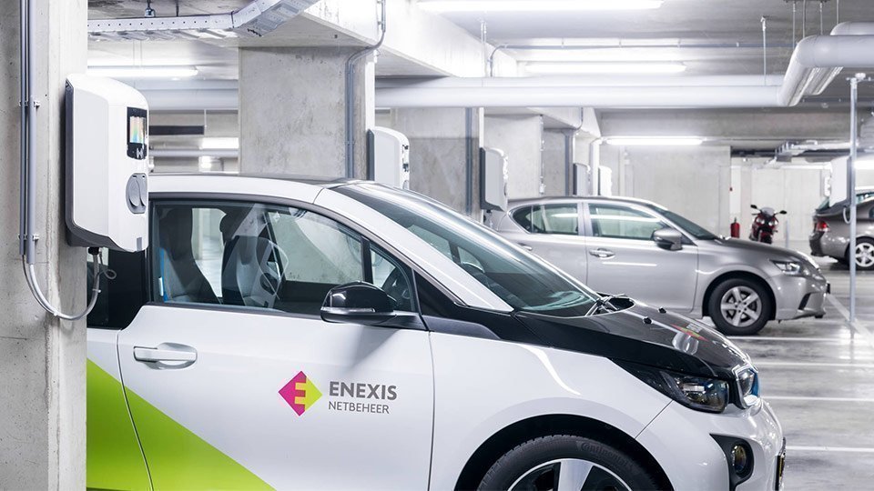 Largest smart charging plaza at the Enexis head office